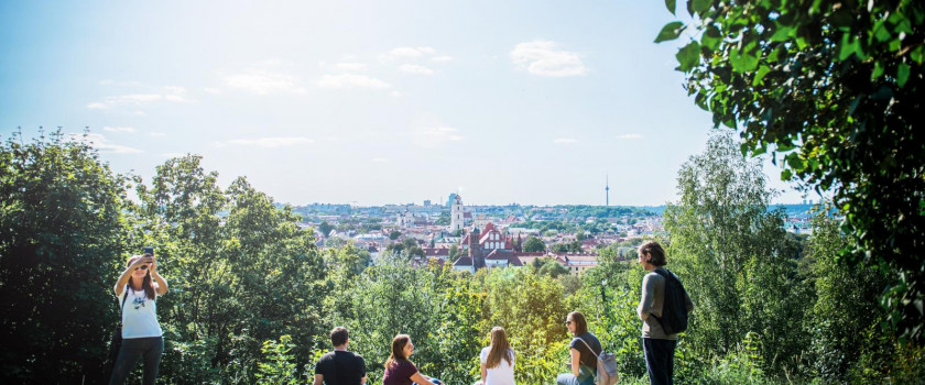 Monika Krilaviciene 2018 08 Uzupis Altana kalnas altanos kalnas (1).jpg